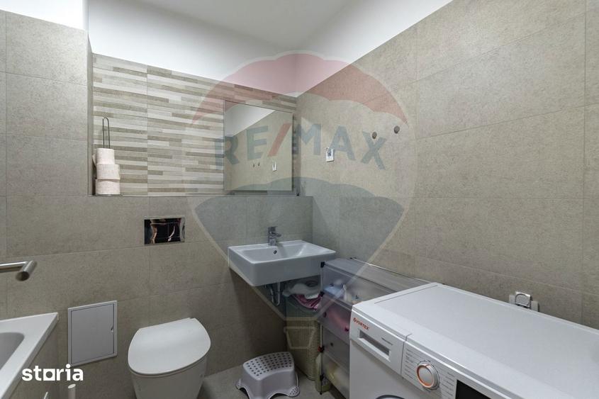 Apartament cu 3 camere, mobilat în Tractorul