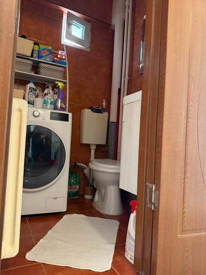 Apartament cu 3 camere decomandat în Drumul Taberei
