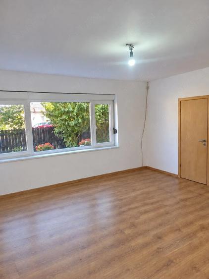 Casă cu 3 camere cu Teren 260 Mp în Central