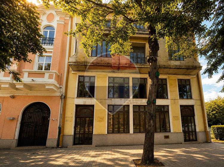 Birou, de 1,246 mp, în Ultracentral