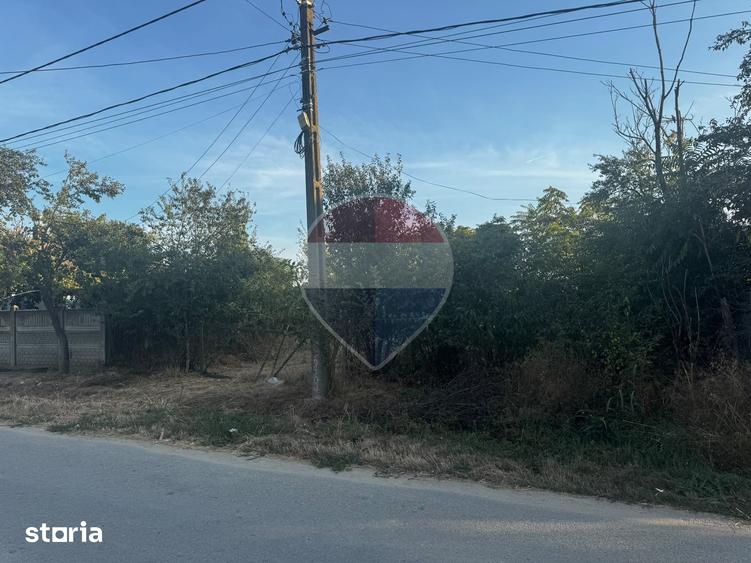 Teren de 1800 mp, în Șimnicu de Sus