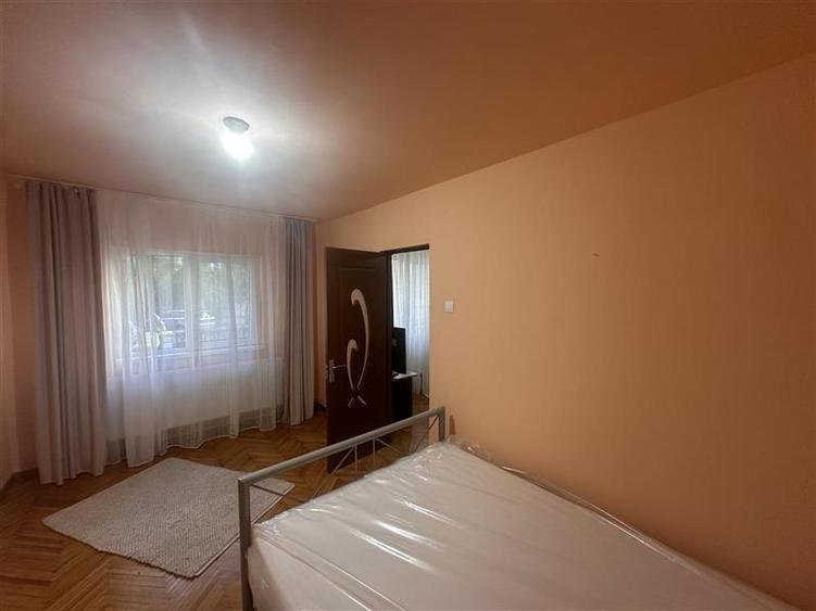 Apartament cu 2 camere nedecomandat, mobilat în Girocului