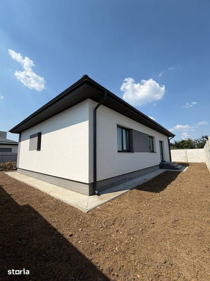 Casă cu 4 camere decomandat cu Teren 450 Mp în Central
