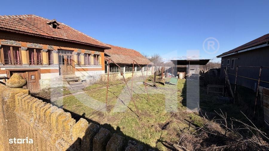 Casă cu 4 camere cu Teren 235 Mp în Podari
