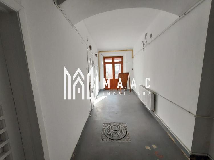 Casă individuală cu 12 camere cu Canalizare în Ultracentral