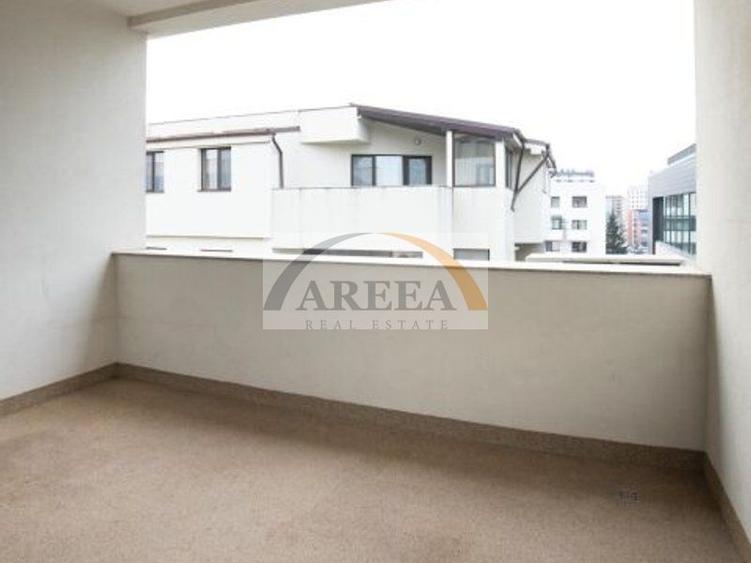 Apartament cu 3 camere în Băneasa