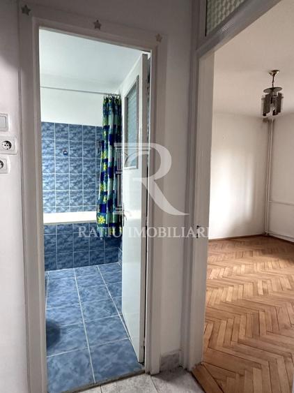 Apartament cu 3 camere decomandat în Lotus