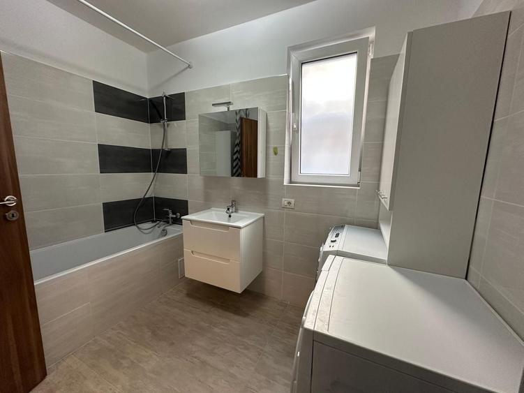Apartament cu 2 camere decomandat, mobilat în Girocului