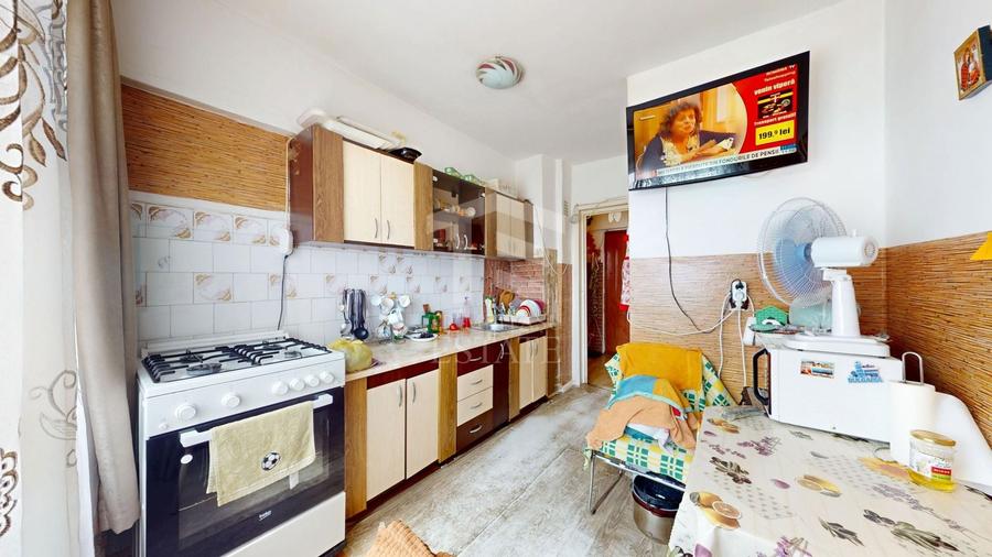 Apartament cu 3 camere decomandat în Rahova