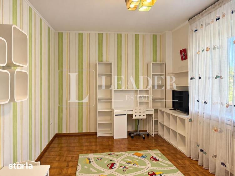 Apartament cu 4 camere, mobilat în Tei