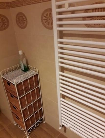 Apartament cu 3 camere decomandat, mobilat în Lipovei
