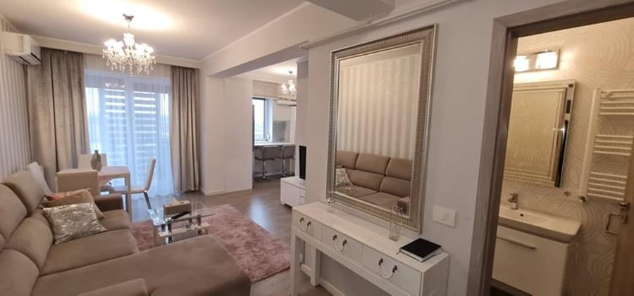 Apartament cu 3 camere nedecomandat în Central