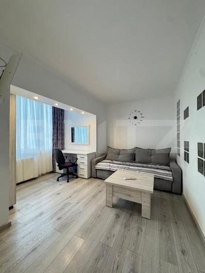 Apartament cu 3 camere semidecomandat, mobilat în Florești