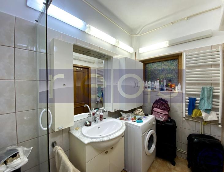 Apartament cu 3 camere decomandat, mobilat în Sebastian