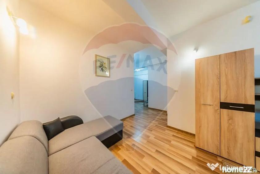 Apartament cu 3 camere decomandat în UTA