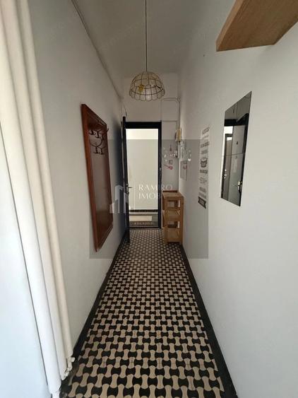Garsonieră decomandată în Romană