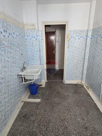 Apartament cu 2 camere semidecomandat în Titan