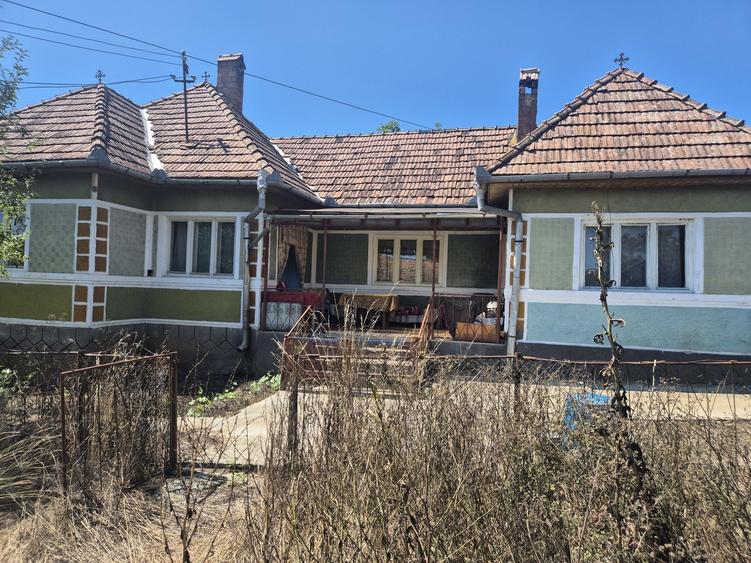 Casă cu 4 camere în Exterior Vest