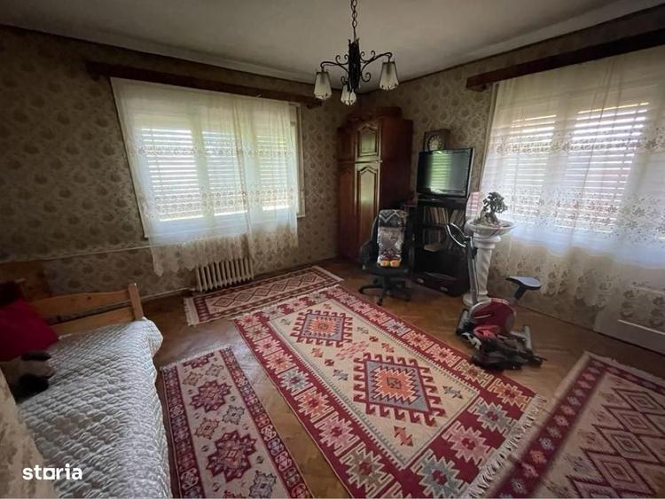 Casă cu 4 camere decomandat cu Teren 100 Mp în 14 Mai