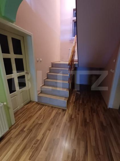 Casă cu 8 camere, 400 mp, 15 ari teren, Salcea - 20