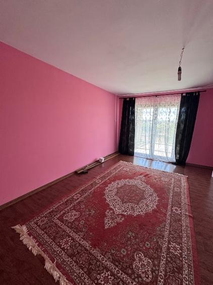 Casă individuală cu 5 camere cu Teren 2000 Mp în Câlnic