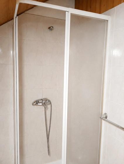 Casă cu 3 camere cu Teren 300 Mp în Mărăști