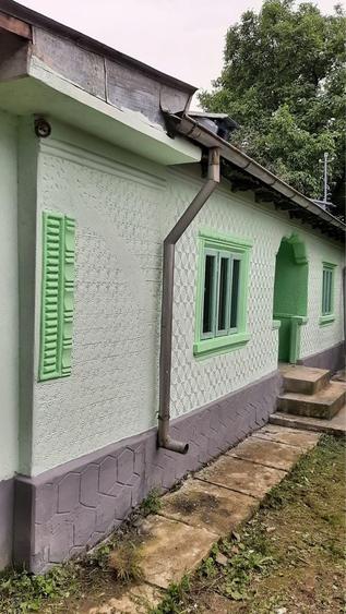 Casă cu 4 camere în Mocești