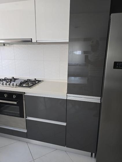 Apartament cu 4 camere decomandat, mobilat în Central