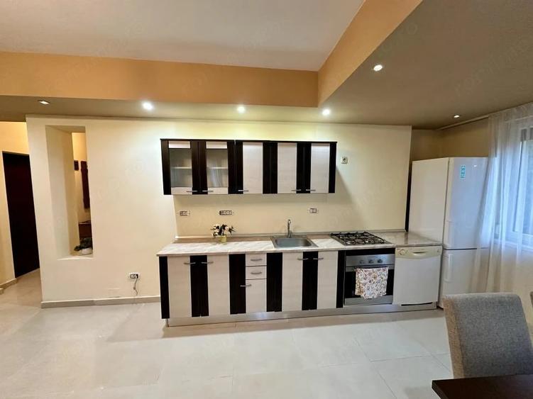 Apartament cu 2 camere decomandat în Rogerius