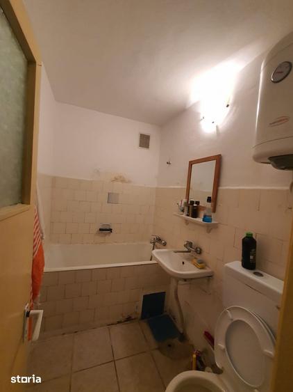 Apartament cu 3 camere semidecomandat în Țiglina 1