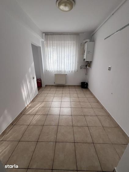 Apartament cu 2 camere decomandat în Găvana