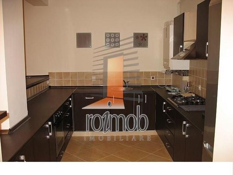Apartament cu 2 camere decomandat în Polonă