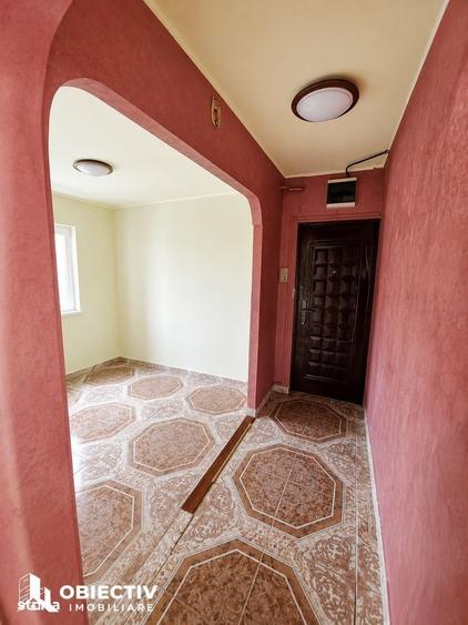 Apartament cu 4 camere decomandat în Central