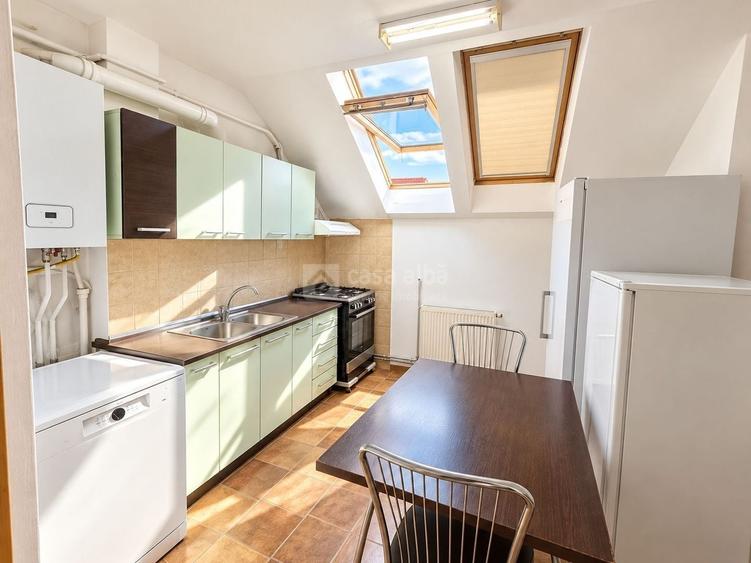 Apartament cu 3 camere decomandat în Păcurari