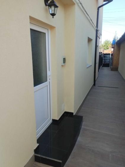 Apartament cu 2 camere decomandat în Viile Noi
