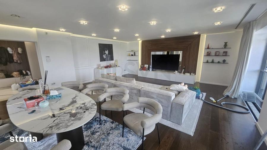 Apartament cu 5 camere, mobilat în Tei