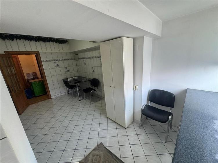 Apartament cu 3 camere decomandat în Brăilei