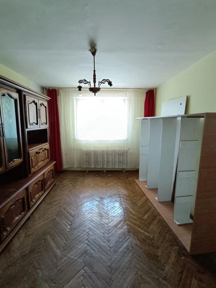 Apartament cu 3 camere decomandat în Micro 15