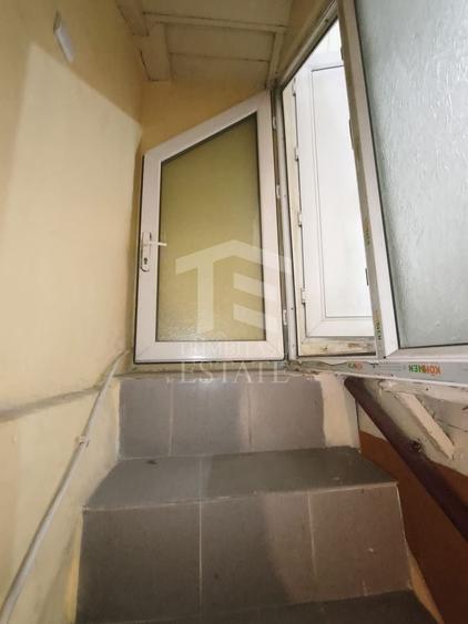 Casă individuală cu 4 camere cu Canalizare în Central
