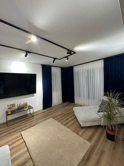 Casă cu 4 camere în Moara