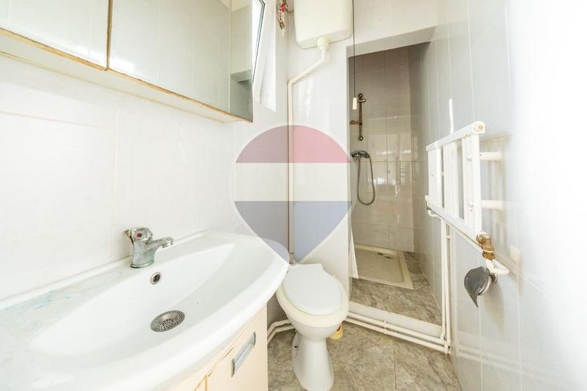 Casă individuală cu 6 camere cu Teren 610 Mp în Bran