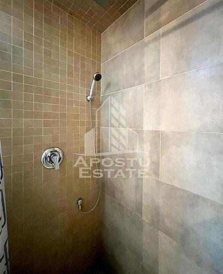 Apartament cu 3 camere semidecomandat, mobilat în Vest