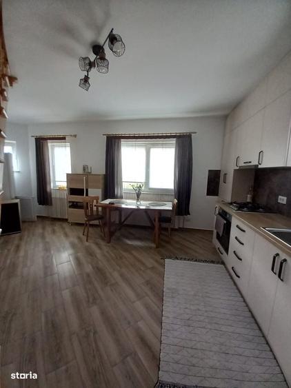 Casă cu 2 camere în Ipotești