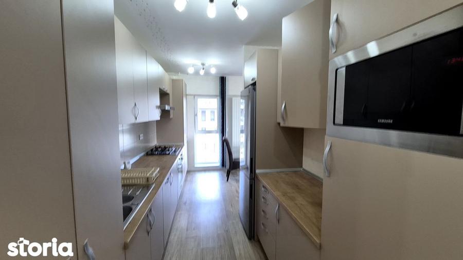 Apartament cu 3 camere decomandat, mobilat în Tei