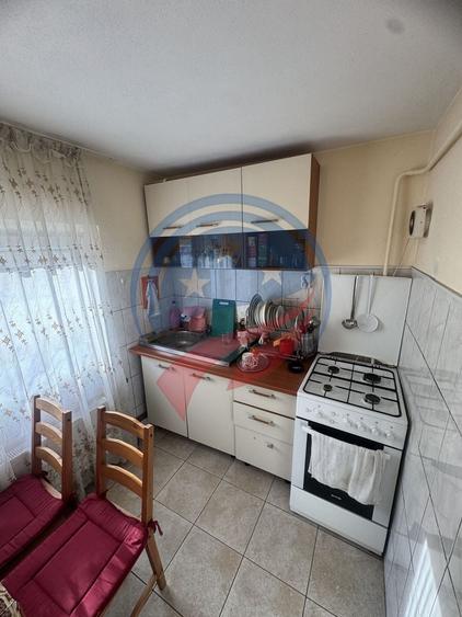 Casă individuală cu 3 camere cu Canalizare în Central