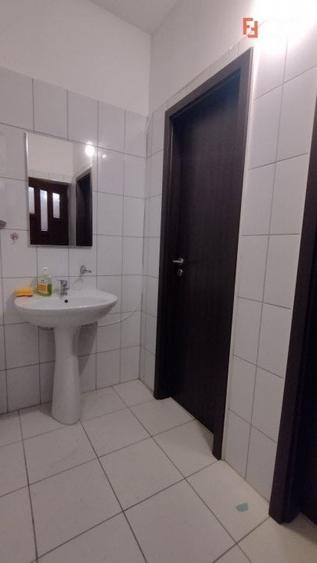 Casă individuală cu 6 camere cu Canalizare în Bucovina