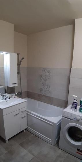 Apartament cu 3 camere semidecomandat, mobilat în Circumvalațiunii