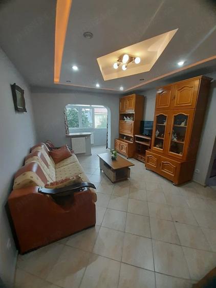 Apartament cu 2 camere semidecomandat în Energiei