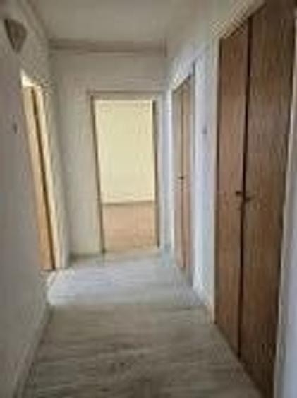 Apartament cu 3 camere decomandat în Tineretului