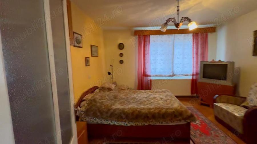 Casă cu 6 camere în Central